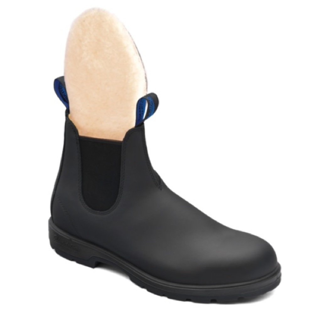 Black Blundstone 566 Thermal Winter Boots.
